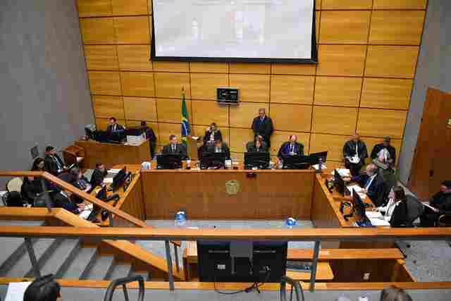 Pais que não vacinarem filhos contra a Covid-19 podem ser multados, decide STJ