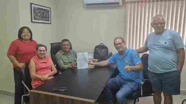 Presidente da CPPD entrega ao Sindsef consulta de Confúcio Moura ao TCU sobre RT dos professores