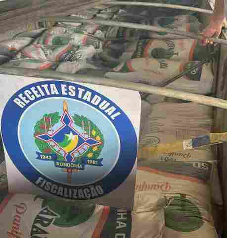 Carga de 50 toneladas de farinha de trigo é apreendida em Vilhena com nota irregular