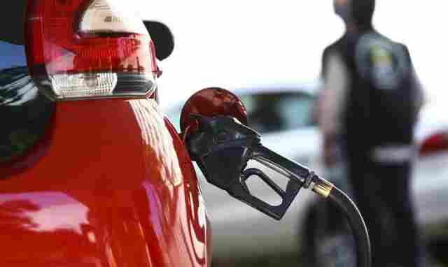 Petrobras anuncia redução de R$ 0,17 no litro do diesel nas distribuidoras
