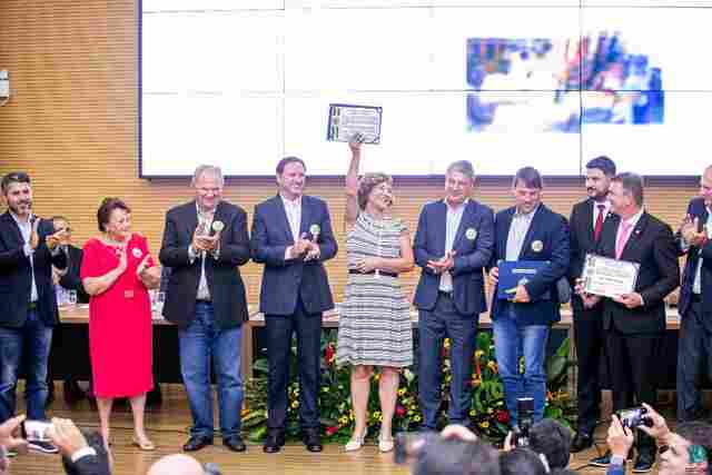 Empresárias Nair e Ana Maria Gurgacz recebem título de Cidadãs Honorárias de Rondônia
