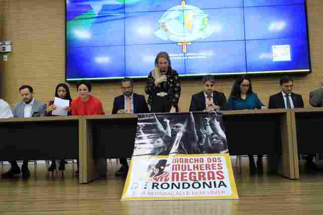 Assembleia homenageia defensores da igualdade racial por iniciativa da deputada Cláudia de Jesus