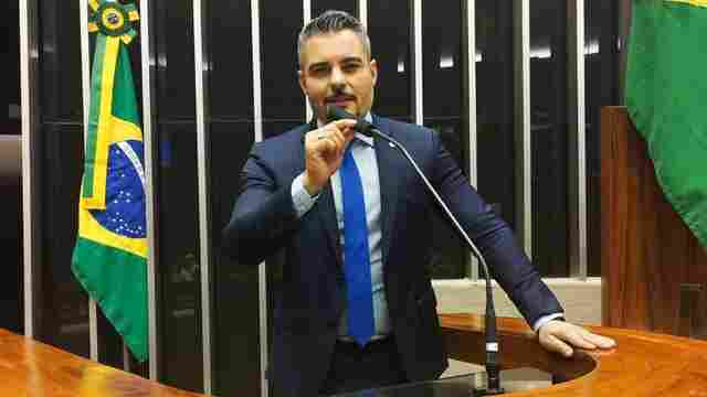 Thiago Flores assina emenda em apoio à valorização dos engenheiros e arquitetos das instituições federais de ensino