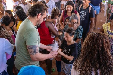 Deputado Ribeiro do Sinpol promove distribuição de mais de mil ovos de Páscoa