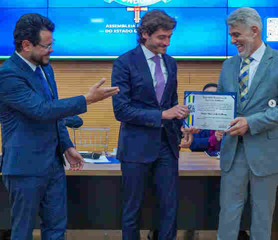 A pedido do deputado Marcelo Cruz, Assembleia Legislativa homenageia procuradores e concede título de Cidadão Honorário a Vicente Martins Prata Braga