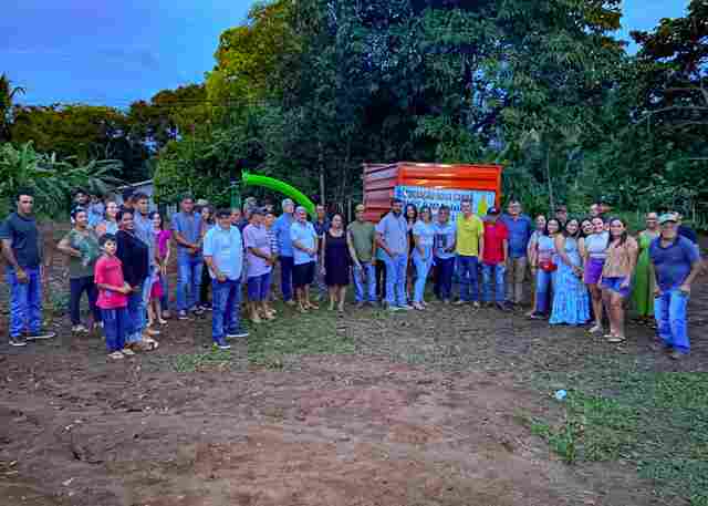 Deputado Luizinho Goebel entrega implementos agrícolas no valor de R$ 150 mil para Associação Nova Canaã, em Nova União