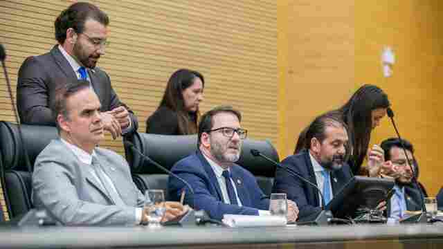 Deputado Alex Redano solicita contratação urgente de médicos para o Hospital de Extrema, em Porto Velho