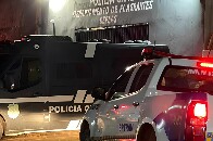 Escândalo: oficial da PM é preso por fugir de blitz e dirigir bêbado; militares tiveram que atirar em carro e usar spray de pimenta