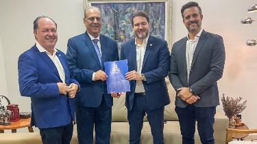 Presidente da Assembleia entrega relatório da CPI das Reservas ao Tribunal de Justiça de Rondônia