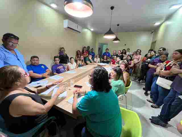 Vereadora Ellis Regina debate pauta de reivindicação com servidores da Semasf