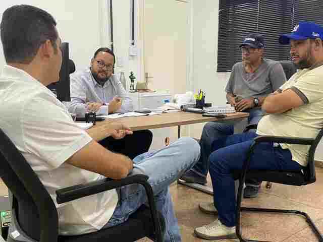 Vereador Adalto discute reestruturação da Semob em reunião com secretário adjunto