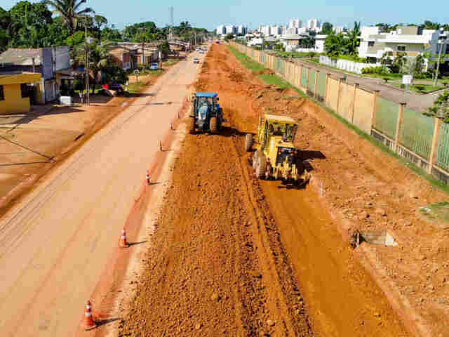 Governo toma iniciativa e pavimenta duplicação de 1.200 metros da Estrada da Penal