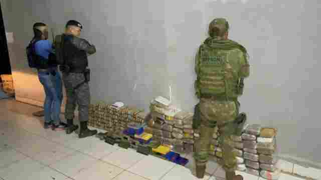 PM apreende mais de 170 kg de drogas e desarticula depósito do crime organizado em Porto Velho