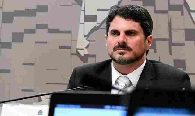 Após descumprir ordens do Supremo, senador Marcos do Val é obrigado a usar tornozeleira eletrônica