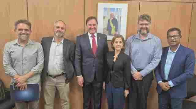 Sindsef participa de reunião no MGI em busca de decisão do NA/NI, D.E. e reposicionamento dos professores pioneiros