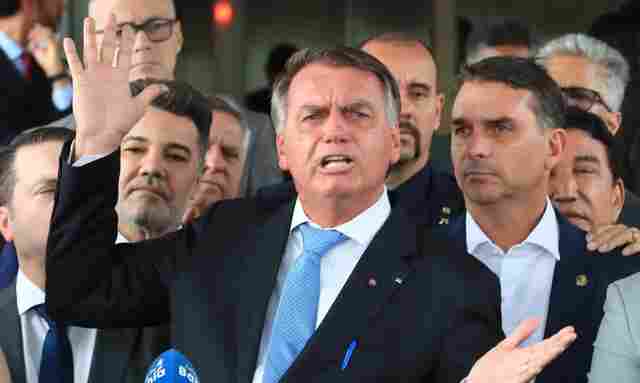 STF impõe vigilância 24 horas ao ex-presidente Jair Bolsonaro por risco de fuga