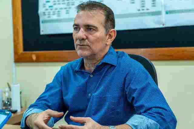 Gestão Léo Moraes paga mais de R$ 37 mil em diárias para secretário estudar mestrado na Espanha