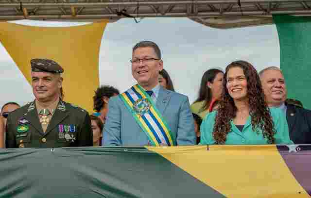 Governador destaca crescimento econômico e queda de desemprego nas comemorações do 7 de Setembro