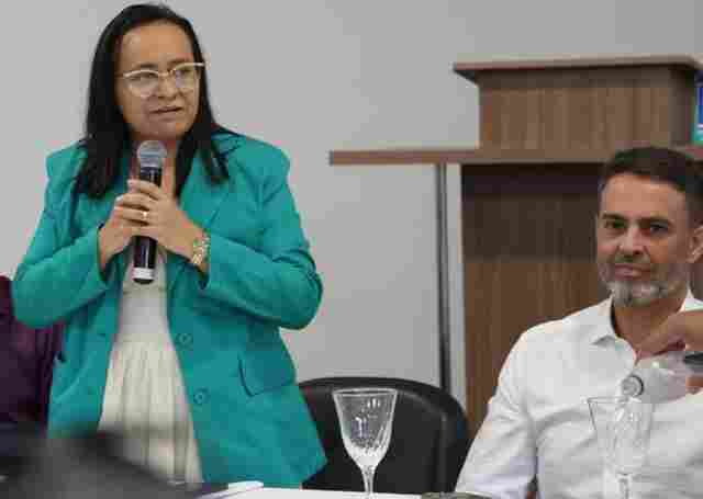 Vice-prefeita racha com Léo Moraes e deve lançar candidatura com apoio de Valter Araújo