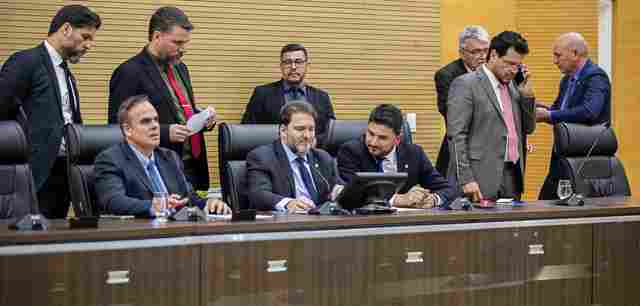 Assembleia garante retirada de pauta de julgamento e tramitação da ação contra lei que protege moradores da Resex Jaci-Paraná