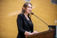 Deputada Lebrinha se manifesta sobre desocupação de famílias na Linha 106