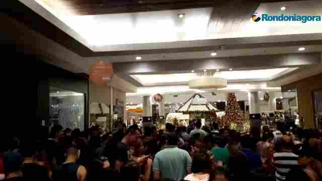 Black Friday leva centenas de pessoas a lojas na madrugada em Porto Velho