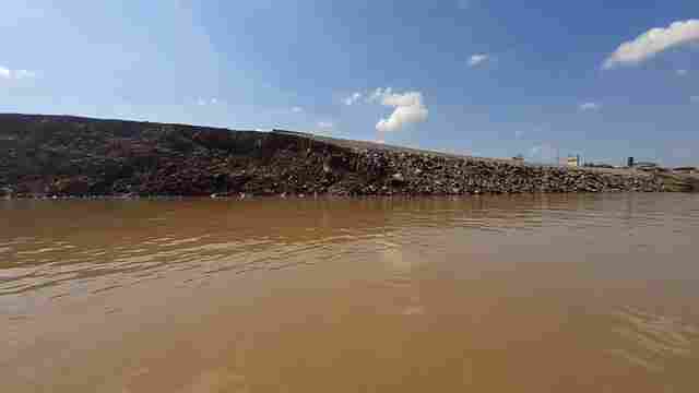 Mantenha distância das obras do enrocamento na Madeira Mamoré