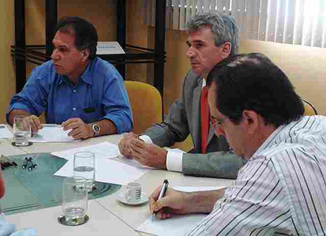 GOVERNADOR CONSIDERA FALSAS INFORMAÇÕES SOBRE DESMATAMENTO EM RONDÔNIA