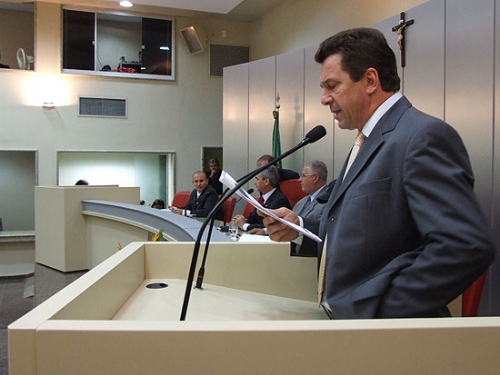 Governador comparece na retomada dos trabalhos do Legislativo