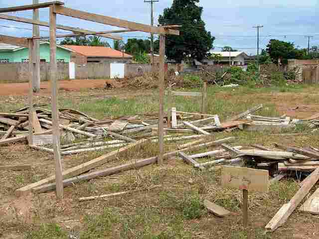 POSSEIROS INVADEM ÁREA VERDE EM VILHENA E PREFEITURA VAI A JUSTIÇA