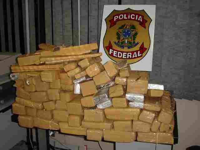 PF PRENDE 4 PESSOAS POR TRÁFICO COM 140 QUILOS DE MACONHA