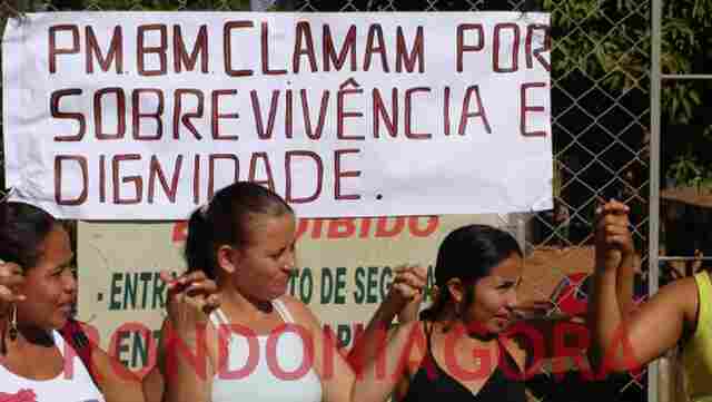 Mulheres de policiais reafirmam que protestos só param após negociação