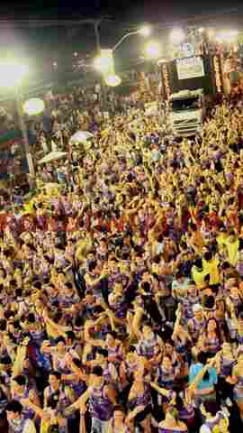 SEM BRIGAS E CONFUSÃO, ESTRATÉGIA DO MARIA FUMAÇA DÁ CERTO E EMPOLGA MILHARES DE PESSOAS