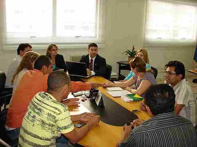 Sintero cobra enquadramento imediato de Técnicos Administrativos no novo Plano de Carreira da Educação