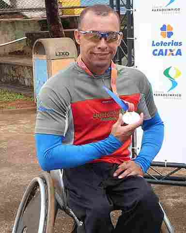 Cadeirante da Capital vai a Nova York e busca patrocínio