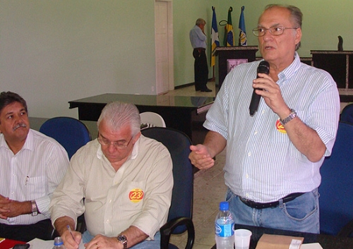 Freire nega fusão com PSDB, mas bancada sinaliza contrário