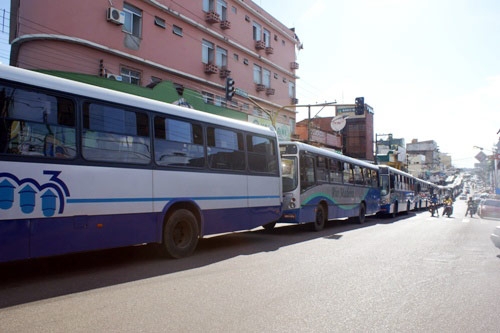 Emerson Castro intermedia solução para evitar nova paralisação de ônibus na Capital