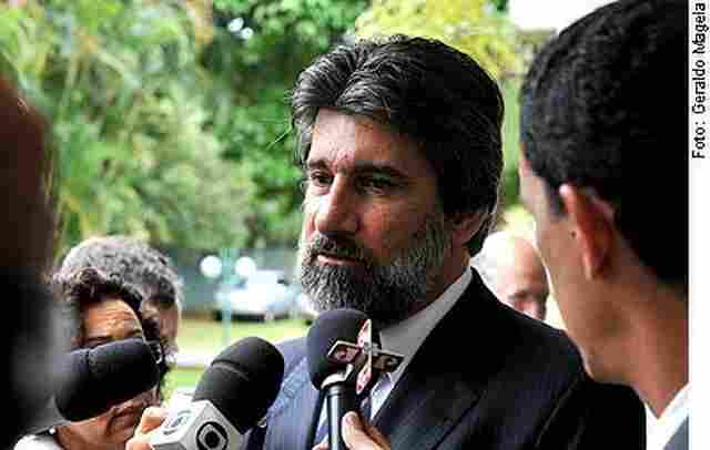 Raupp acredita que Sarney deve receber de 50 a 55 votos