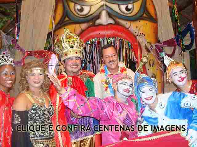 CONFIRA CENTENAS DE IMAGENS DO BAILE MUNICIPAL EM PORTO VELHO