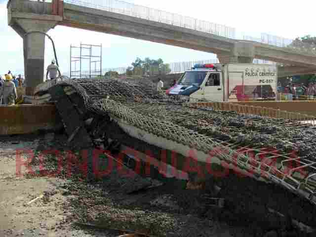 QUEDA DA PASSARELA: POLÍCIA CIVIL ASSUME INVESTIGAÇÕES DA TRAGÉDIA NA RODOVIA