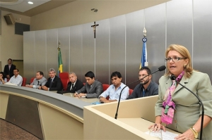 Investimentos em água e saneamento são expostos pela Caerd na ALE