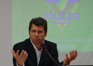 Cassol silencia e recorre do afastamento - Por Altino Machado