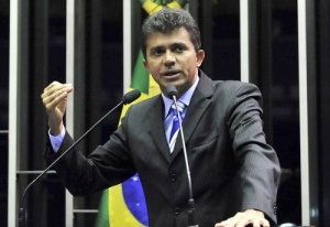 EXPEDITO JÚNIOR VAI AO SUPREMO PARA GARANTIR MANDATO DE SENADOR A RONDÔNIA
