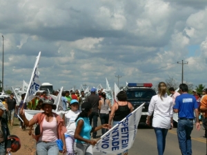 Ariquemes fecha BR-364 em apoio a Cassol