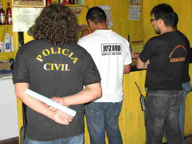 No Baixo Madeira, rapazes são encaminhados à delegacia