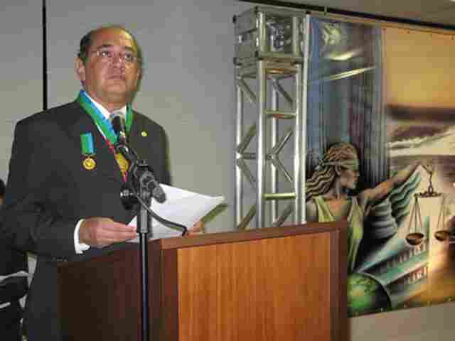 Presidente do STF defende agilidade em tribunais