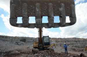 Começa a concretagem da primeira casa de força de usina no Madeira