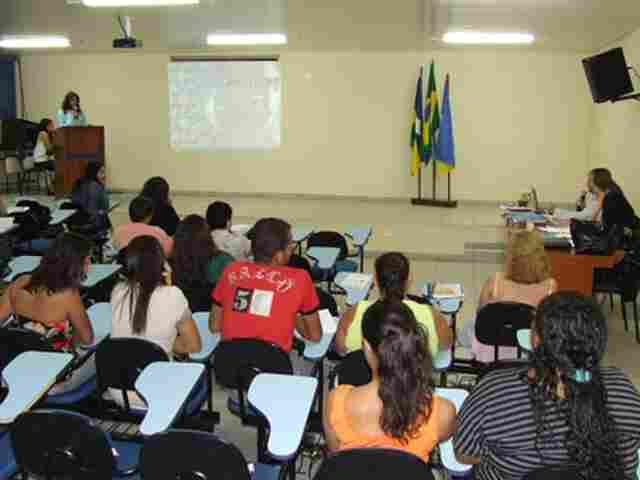 Acadêmicos da Unicentro realizam apresentação de TCC