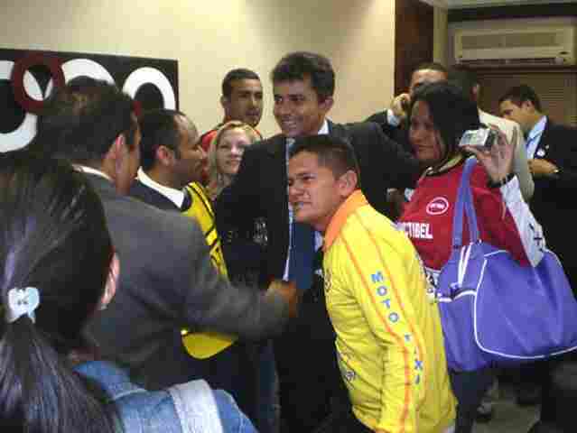 LULA SANCIONA LEI QUE REGULAMENTA ATIVIDADE DE MOTOTÁXI