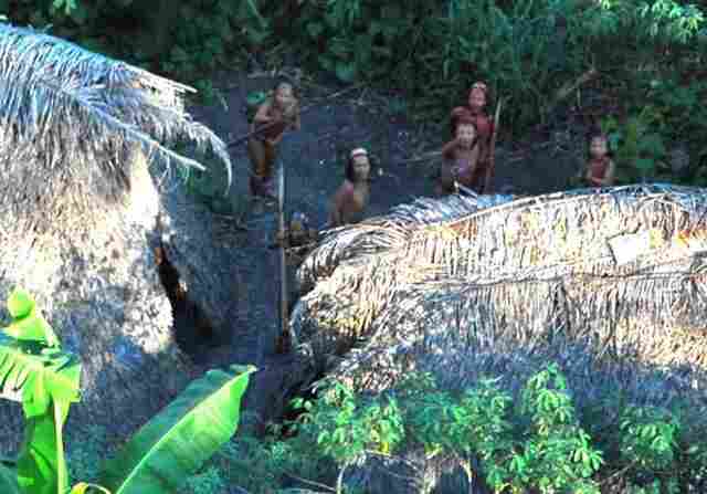 Acre: expedição faz novas fotos dos índios isolados